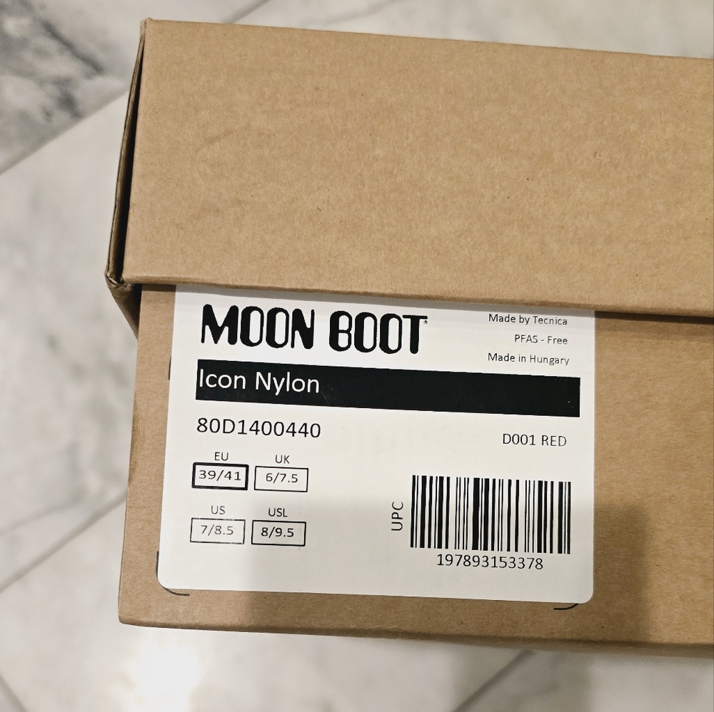 Moon Boot Red Winter Snow Boot - Picture 16 of 16